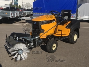 Снегоуборочный трактор Cub Cadet XT2 (Sweeper) - купить в Москве по выгодной цене