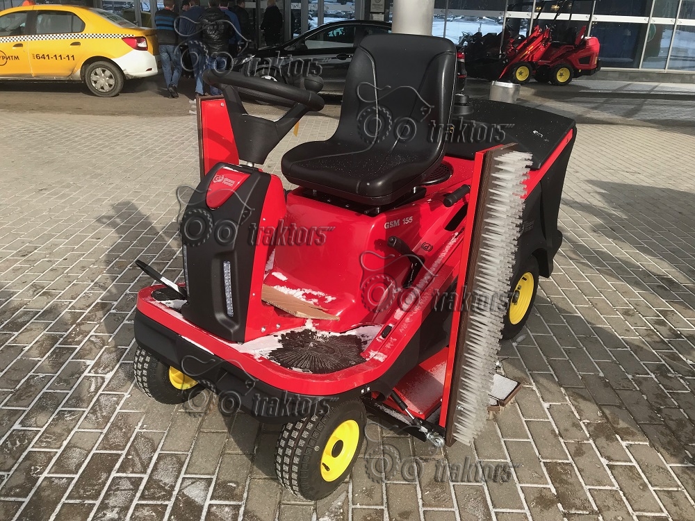 Трактор для ухода за футбольным полем Gianni Ferrari Sport