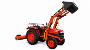 Минитрактор Kubota L4508 с цеповой косилкой  Rossel и фронтальным ковш-погрузчик 